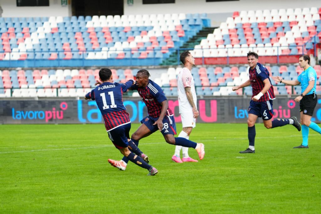 Christian Kouna esulta gol 1-1