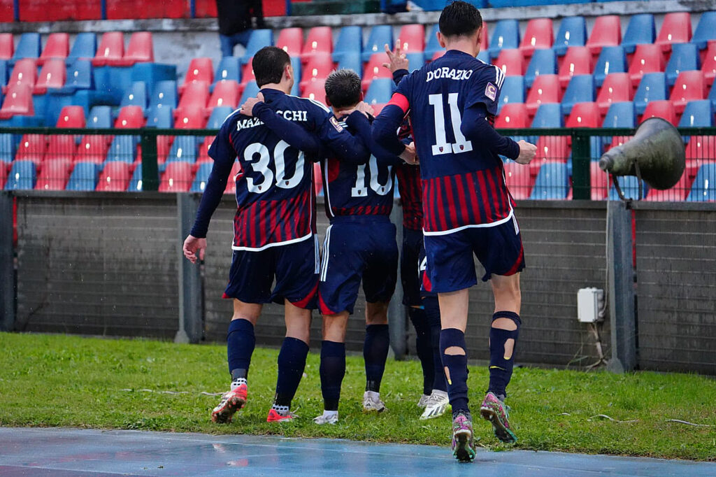 Festa gol Cosenza 1-1 Kouan