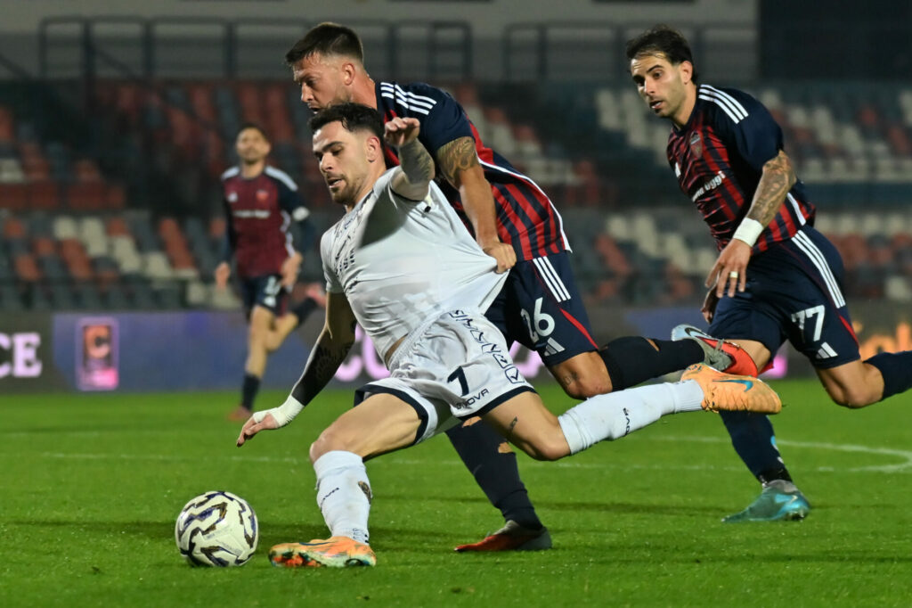 Sorrentino tenuto da Dametto