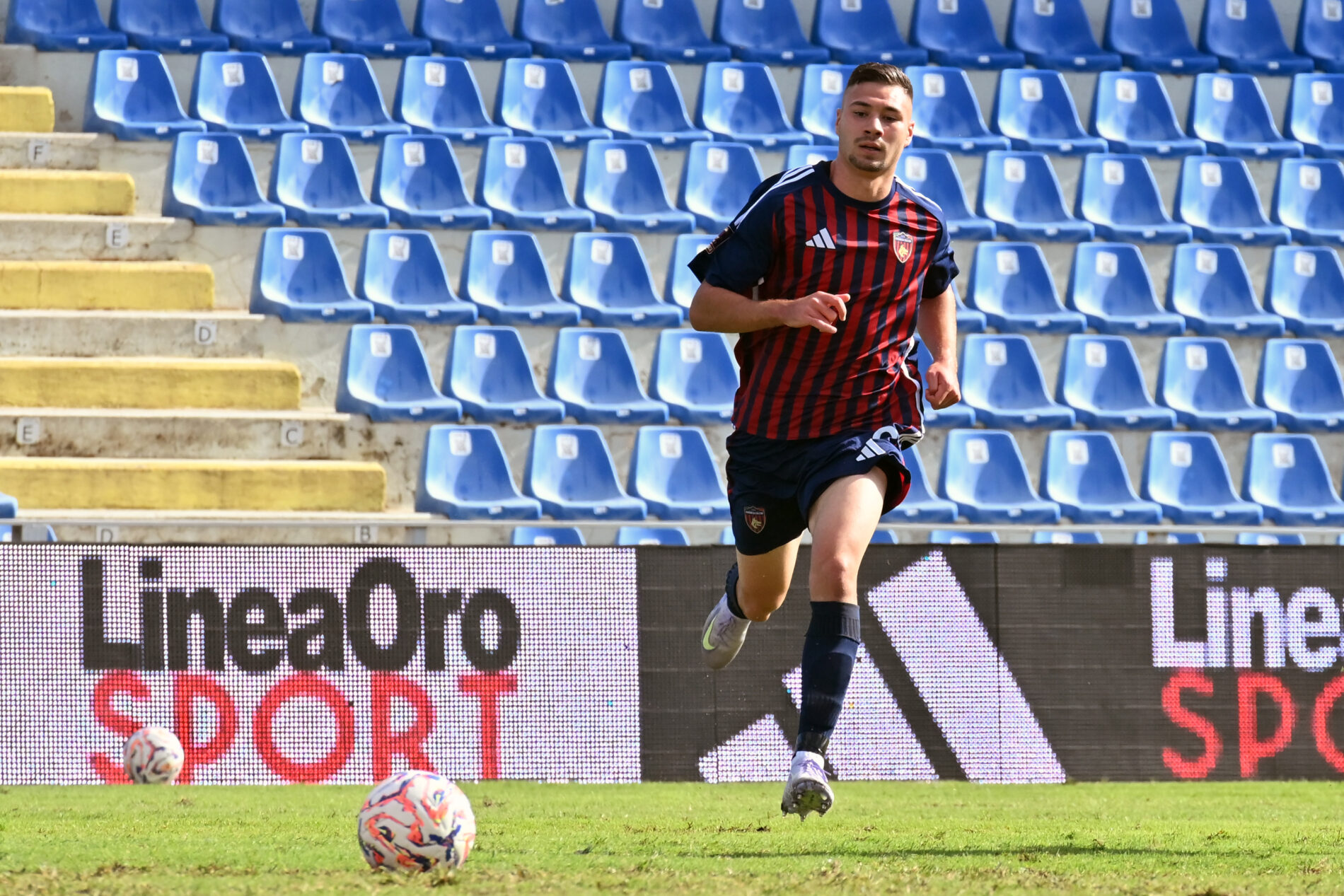 Achour in azione