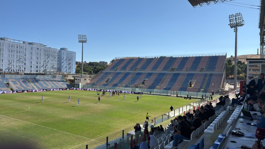 Stadio Ezio Scida_porte chiuse Cosenza-Foggia