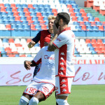 Cosenza 09/09/2022: Antenucci si dispera dopo il calcio di rigore sbagliato durante la partita del campionato Serie B 2022-2023 5' Giornata Cosenza Vs Bari allo Stadio San Vito-Gigi Marulla di Cosenza