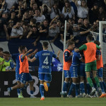 Dimitri Bisoli festeggiato dopo il gol dell'1-0