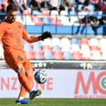 COSENZA, ITALY - FEBRUARY 23: Alessandro Micai during SERIE BKT 2024/25 match between Cosenza Calcio and Palermo FC at Gigi Marulla Stadium on February 23, 2025 in Cosenza, Italy