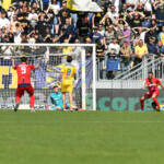 Campionato Serie BKT 2024-2025
Frosinone 5 Aprile 2025 (Stadio Benito Stirpe)
Nella foto: Gol Artistico
©ANDREA ROSITO -AGENZIA ALDO LIVERANI SAS
