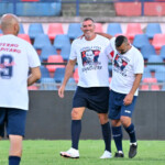 “Sventola fiera la nostra bandiera – Dieci anni senza Gigi Marulla”
19 Luglio 2025
Nella foto: Cristiano Lucarelli e Salvatore Miceli