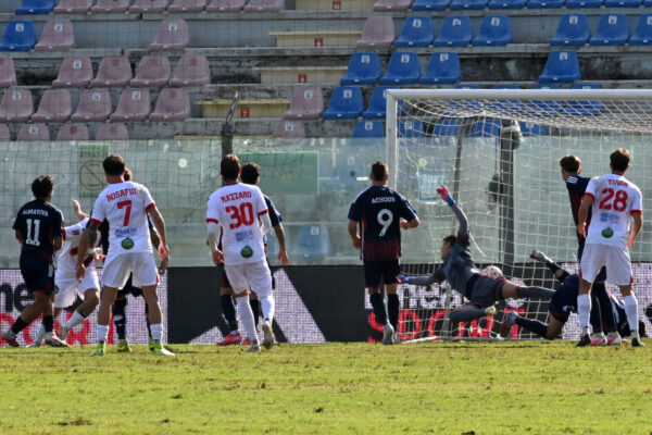 COSENZA, ITALY - OCTOBER 18: Alessio Curcio gol of Team Altamura during the Serie C Sky Wifi match between Cosenza Calcio and Team Altamura at Stadio Ezio Scida on October 18, 2026 in Crotone, Italy. (Photo by Andrea Rostio)
